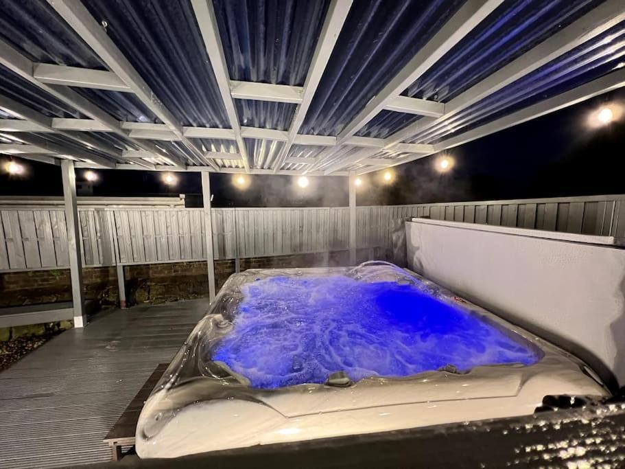 Numero Venti Aparthouse Wifi Parking Hot Tub 뉴캐슬어폰타인 외부 사진